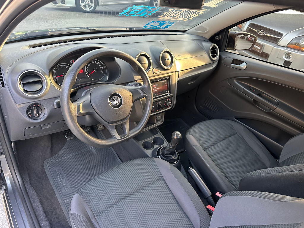 Volkswagen Saveiro Cinza