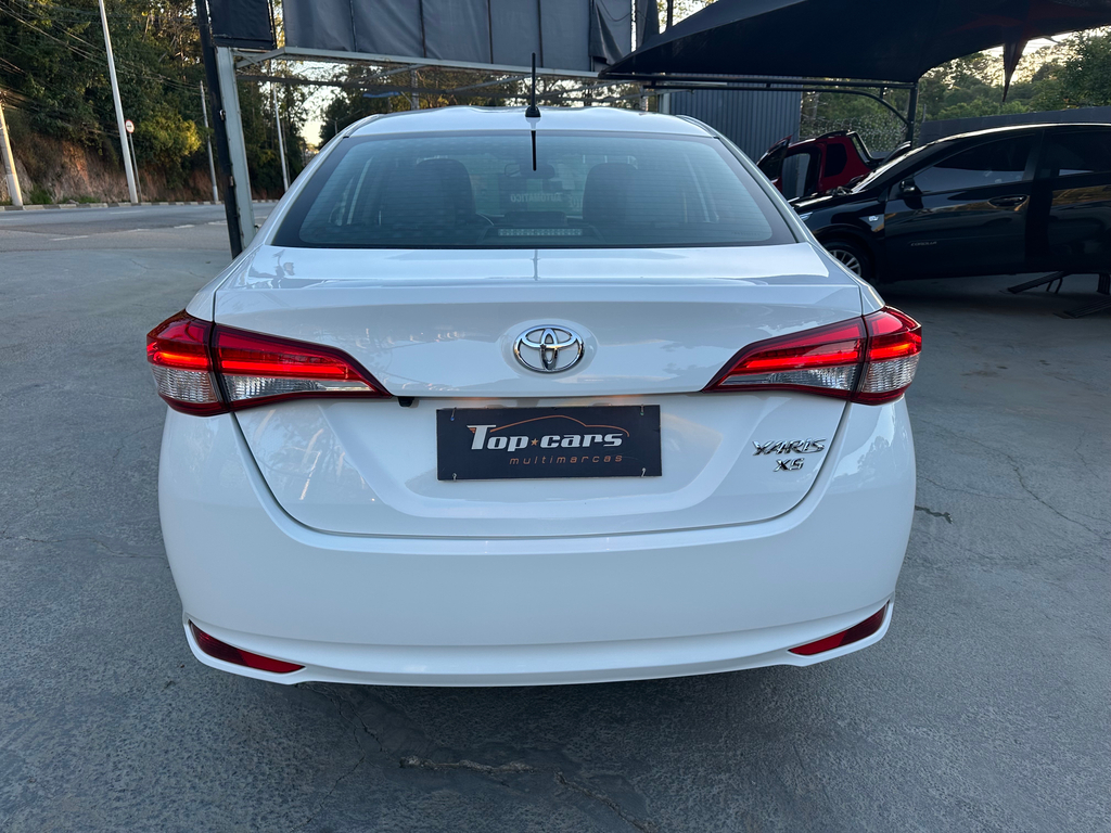Toyota Yaris Branco