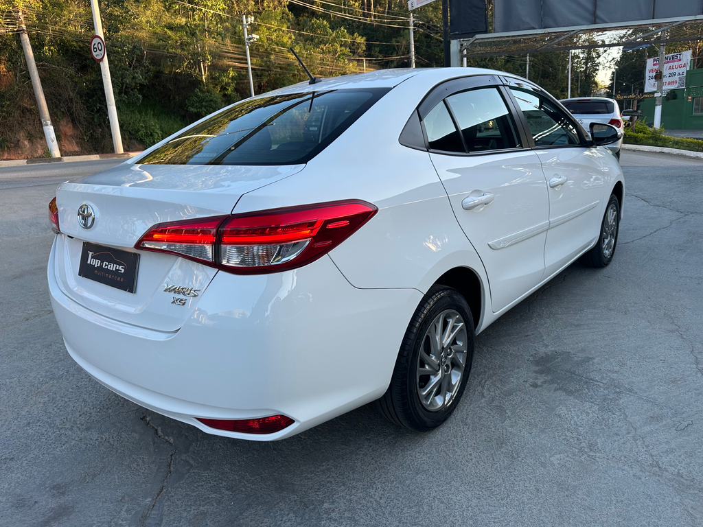 Toyota Yaris Branco