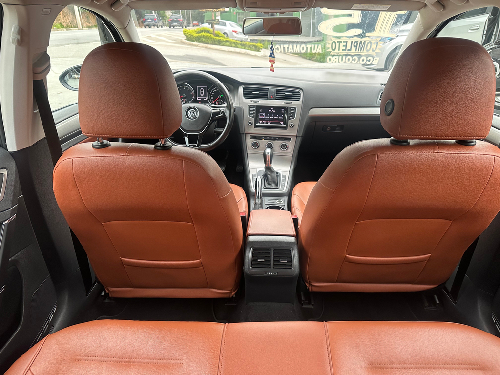 Volkswagen Golf Preto