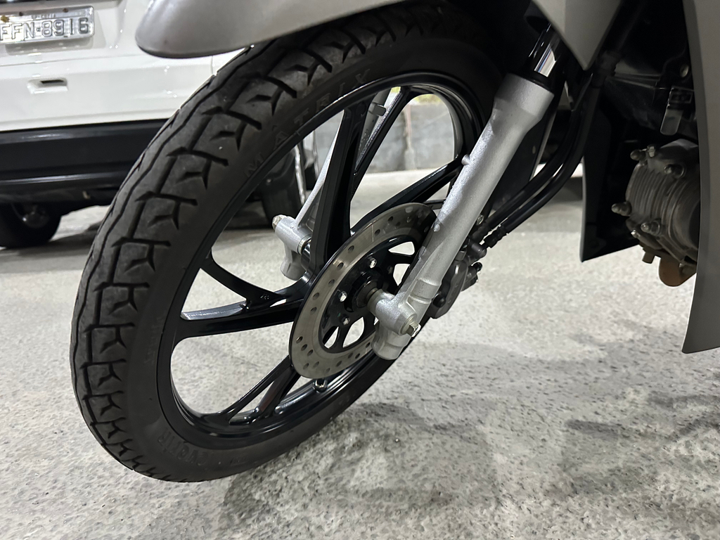 Honda BIZ  Prata