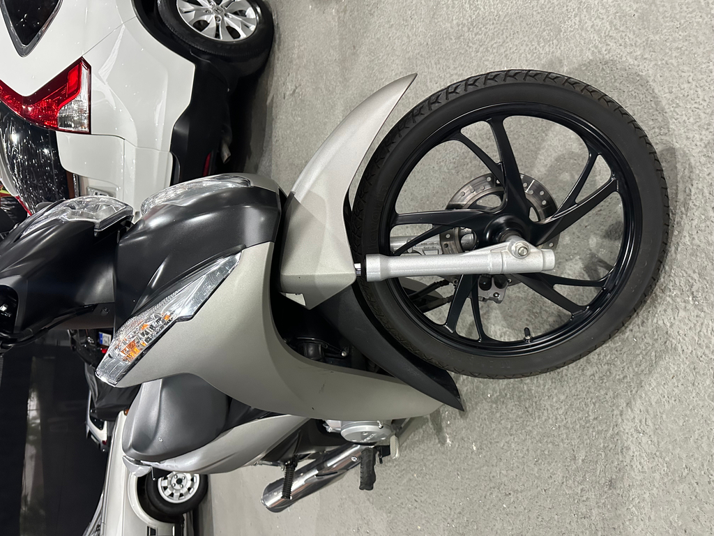 Honda BIZ  Prata