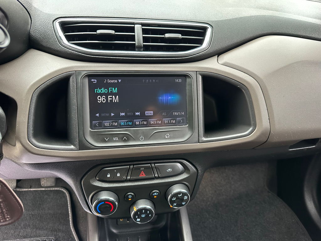 Chevrolet Prisma Cinza