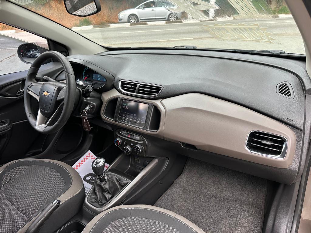 Chevrolet Prisma Cinza