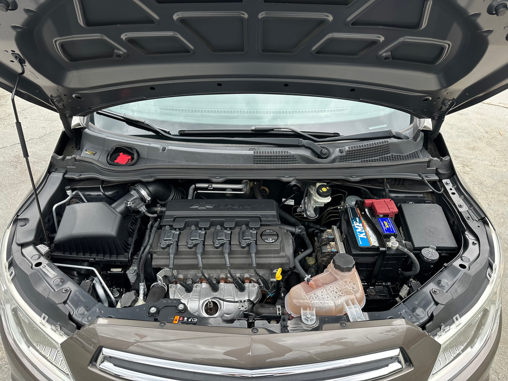 Chevrolet Prisma Cinza