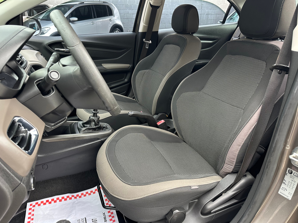 Chevrolet Prisma Cinza