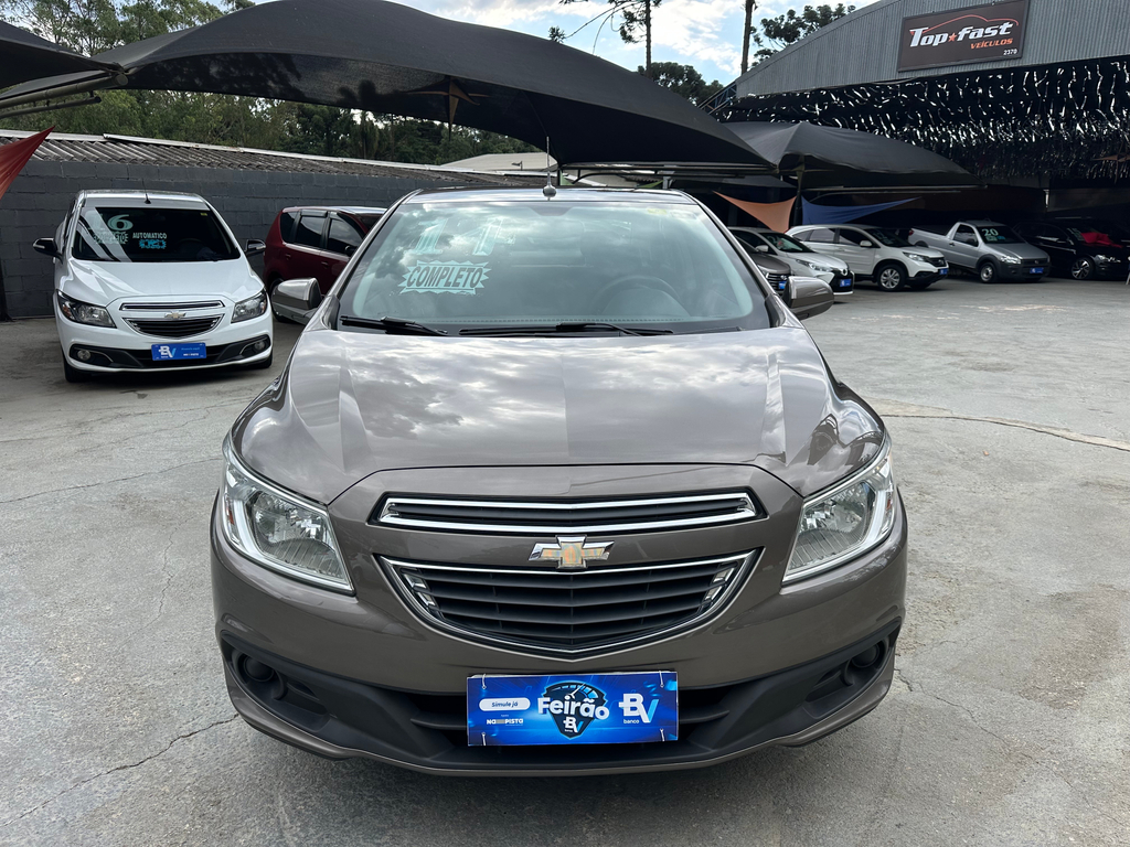 Chevrolet Prisma Cinza