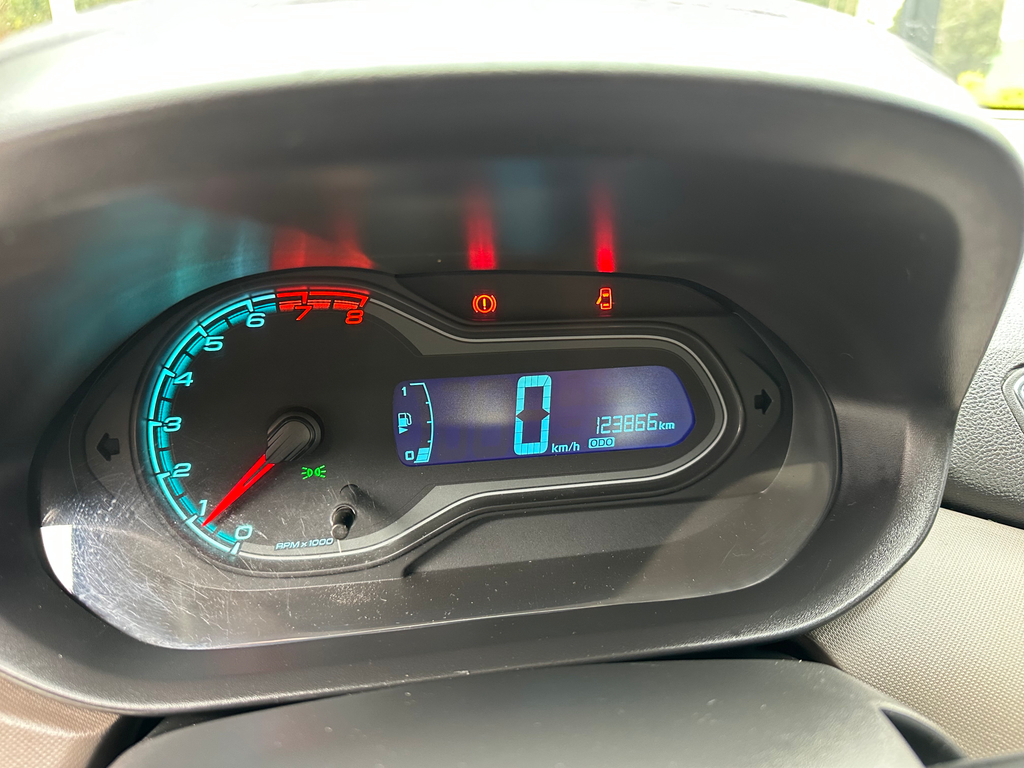 Chevrolet Prisma Cinza