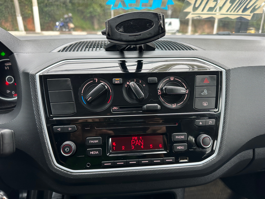 Volkswagen Up! Preto