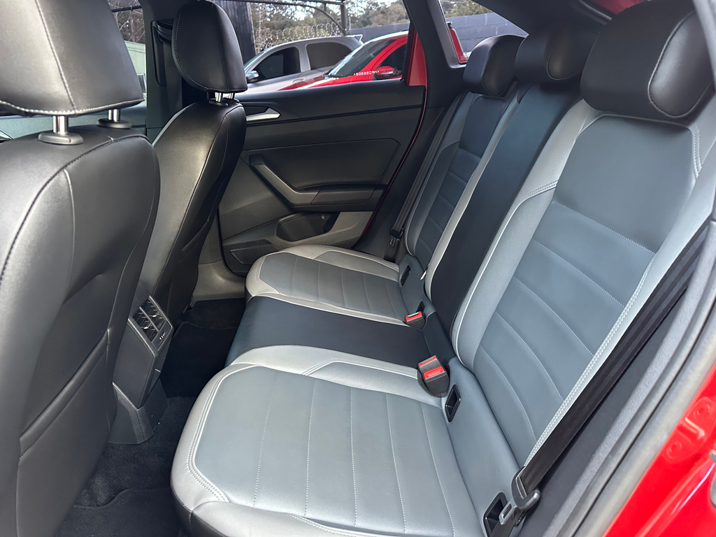 Volkswagen Nivus Vermelho