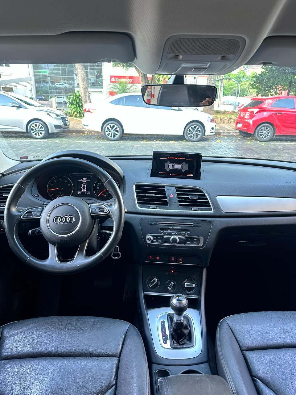 Audi Q3 Preto
