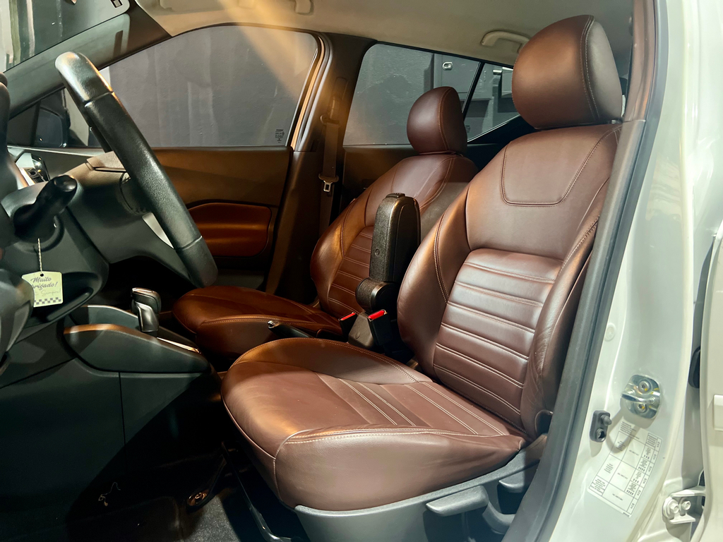 Nissan Kicks Branco