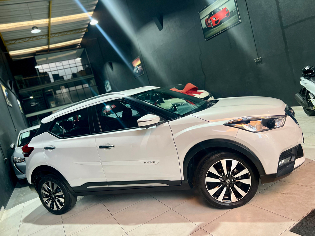Nissan Kicks Branco