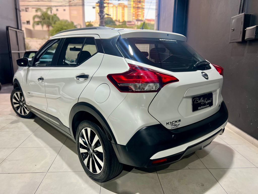 Nissan Kicks Branco