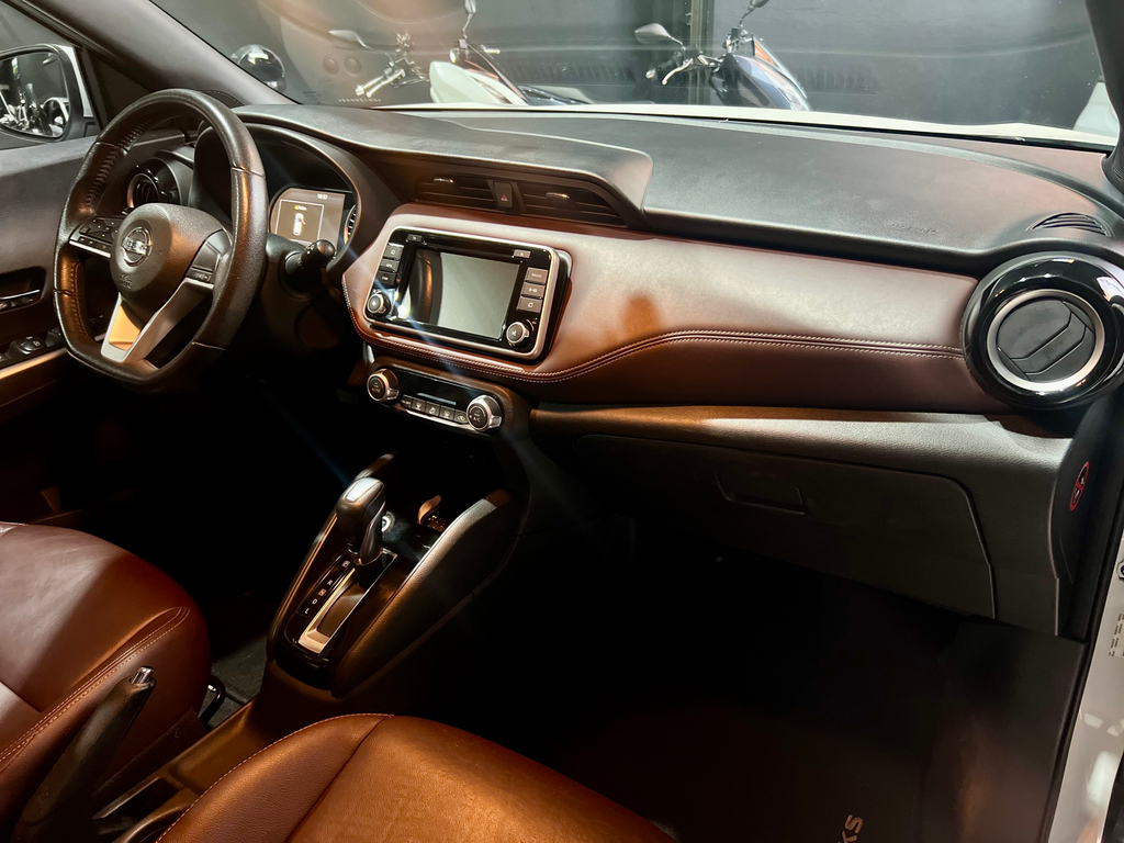 Nissan Kicks Branco