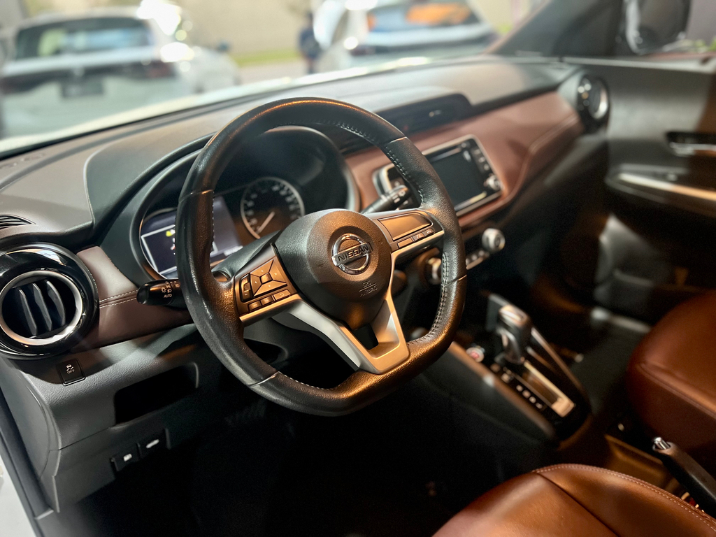 Nissan Kicks Branco