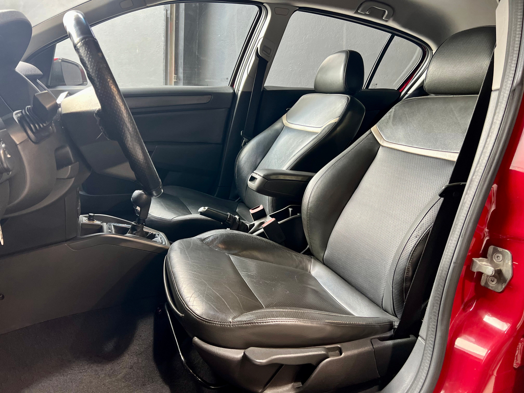 Chevrolet Vectra GT Vermelho