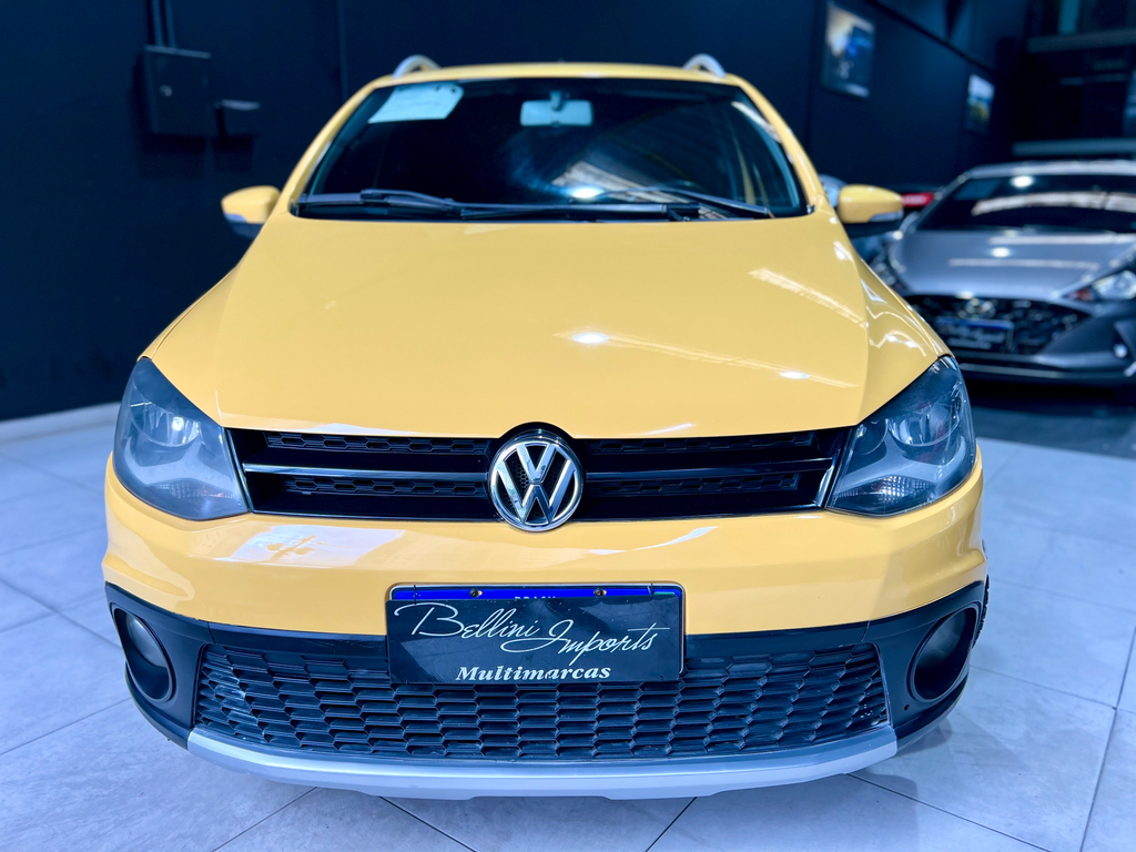 Volkswagen CrossFox Amarelo