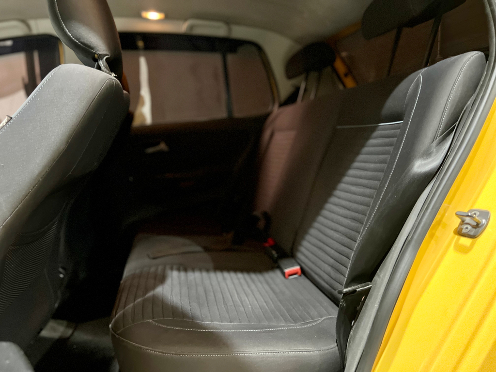 Volkswagen CrossFox Amarelo