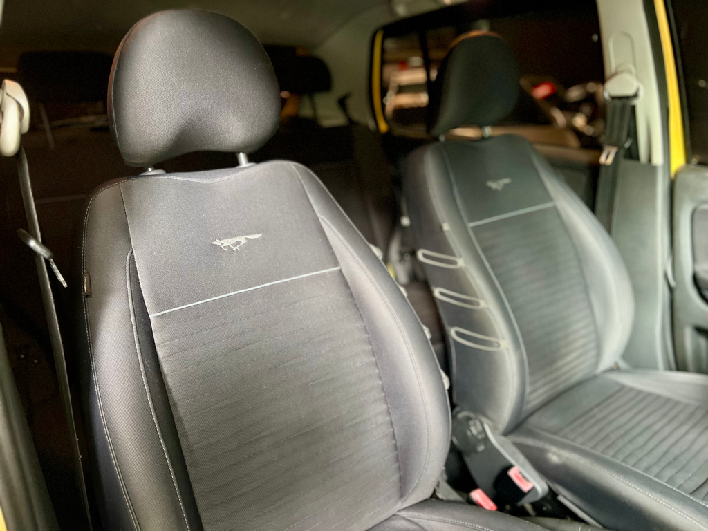 Volkswagen CrossFox Amarelo
