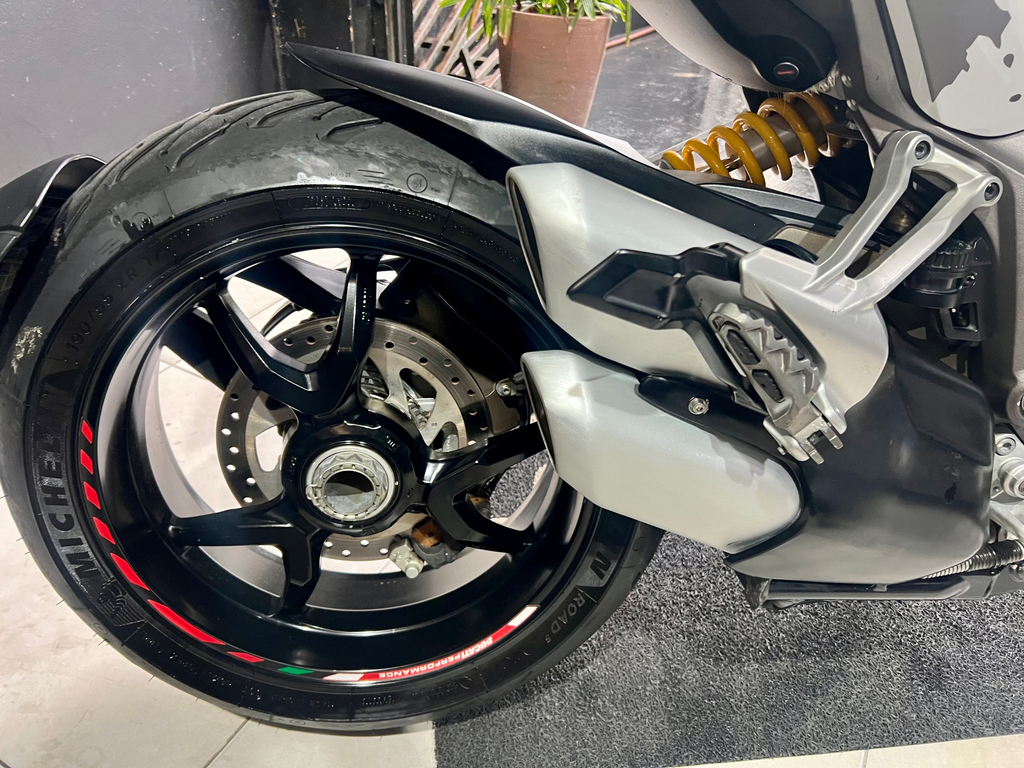 Ducati MULTISTRADA Branco