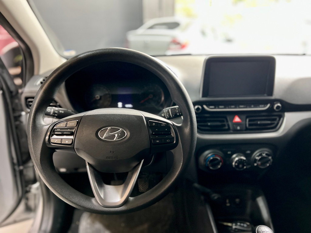 Hyundai HB20 Prata