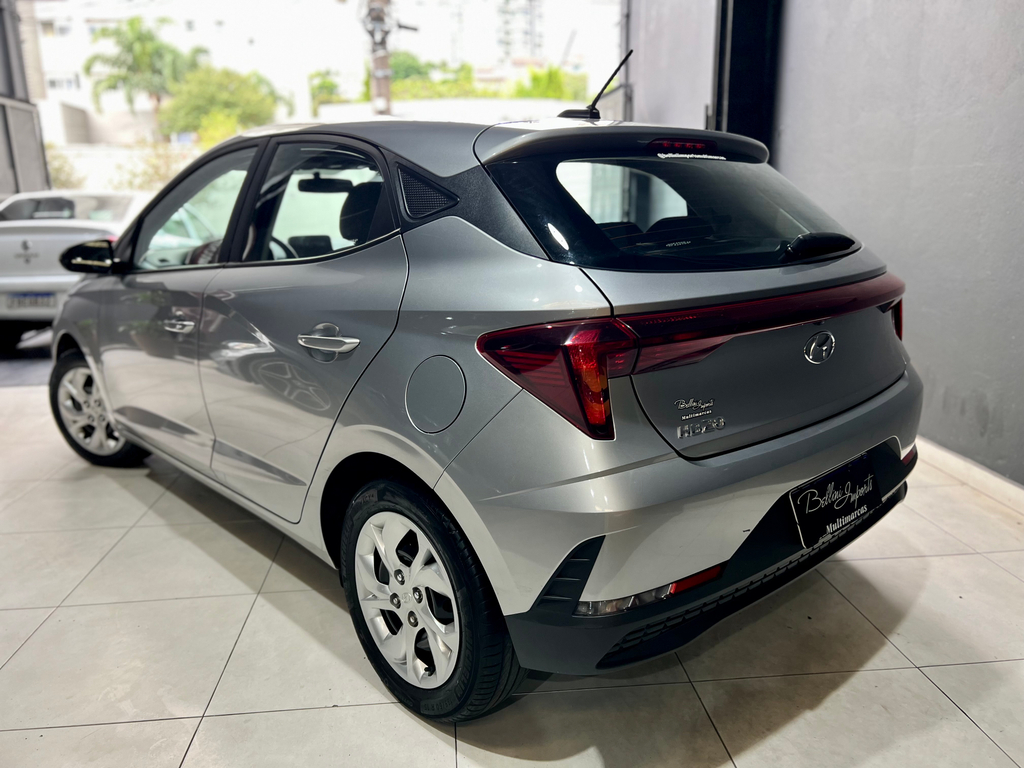 Hyundai HB20 Prata