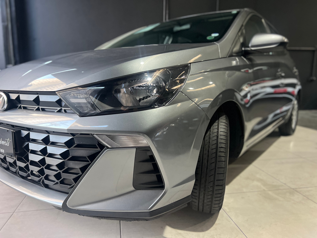 Hyundai HB20 Cinza