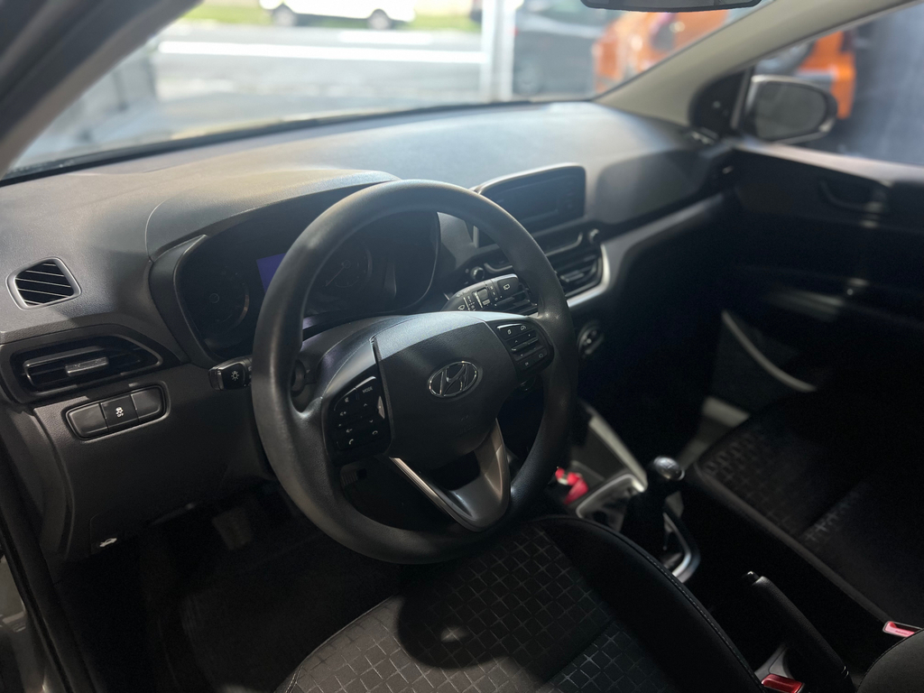 Hyundai HB20 Cinza