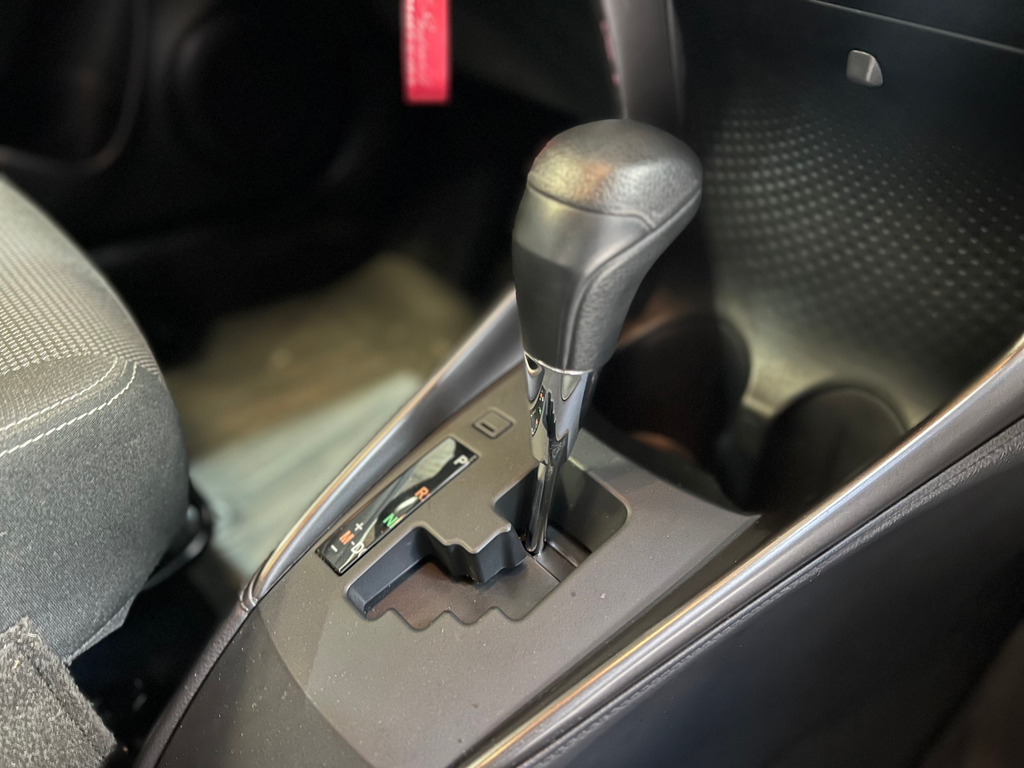 Toyota Yaris Hatch Preto