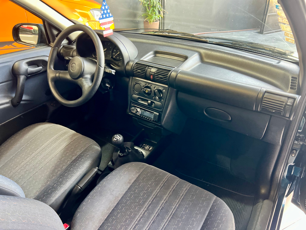 Chevrolet Corsa Wind Azul