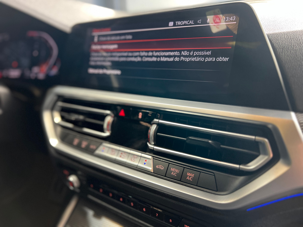 BMW 320i Preto