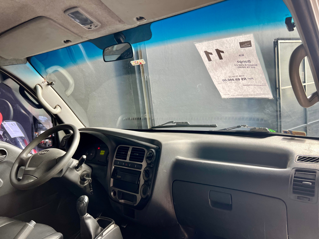 Kia Bongo Branco