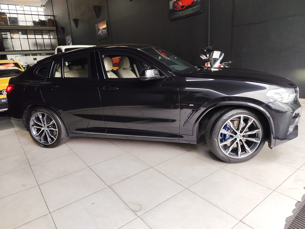 BMW X4 Preto