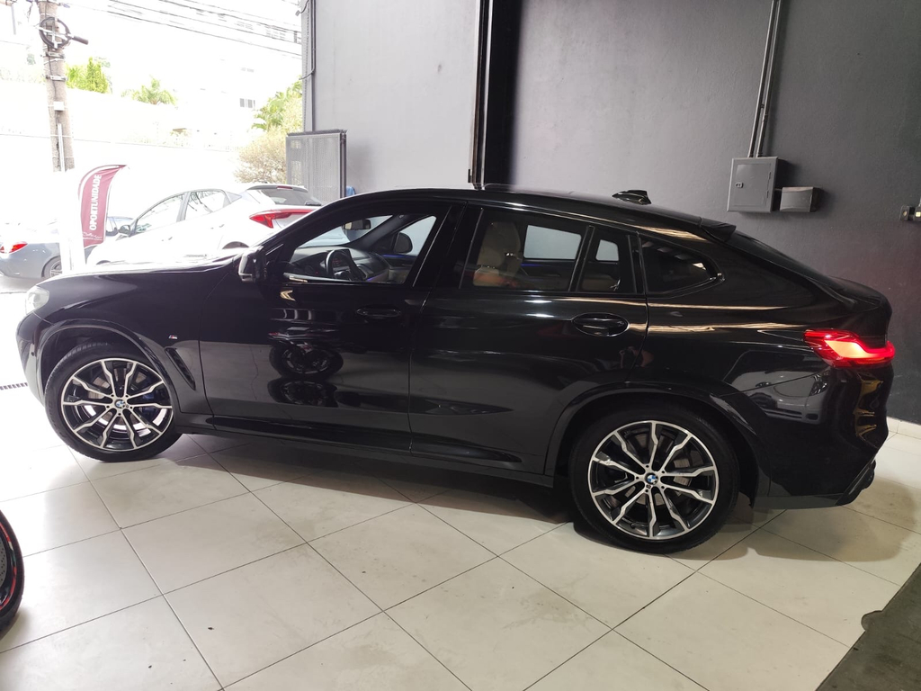 BMW X4 Preto