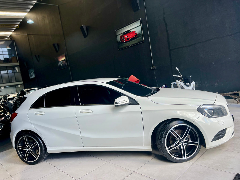 Mercedes Benz A 200 Branco