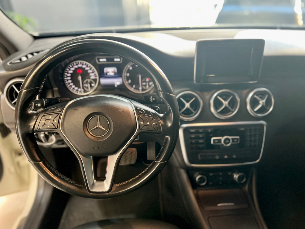 Mercedes Benz A 200 Branco