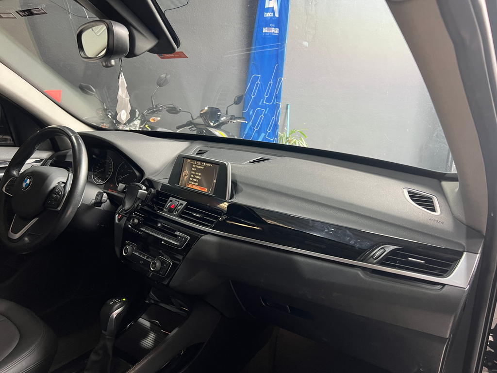 BMW X1 Preto