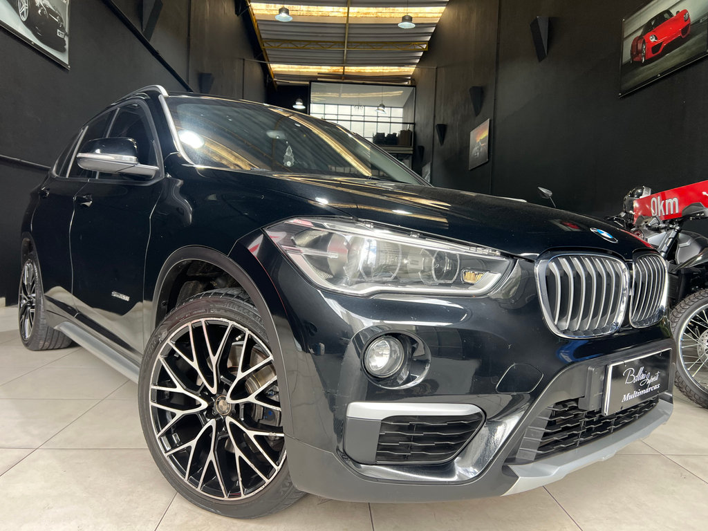 BMW X1 Preto