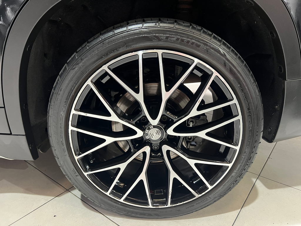 BMW X1 Preto