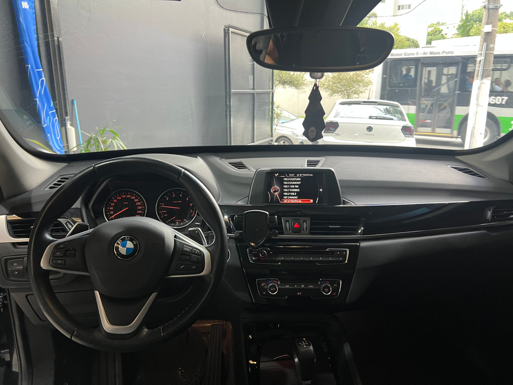 BMW X1 Preto