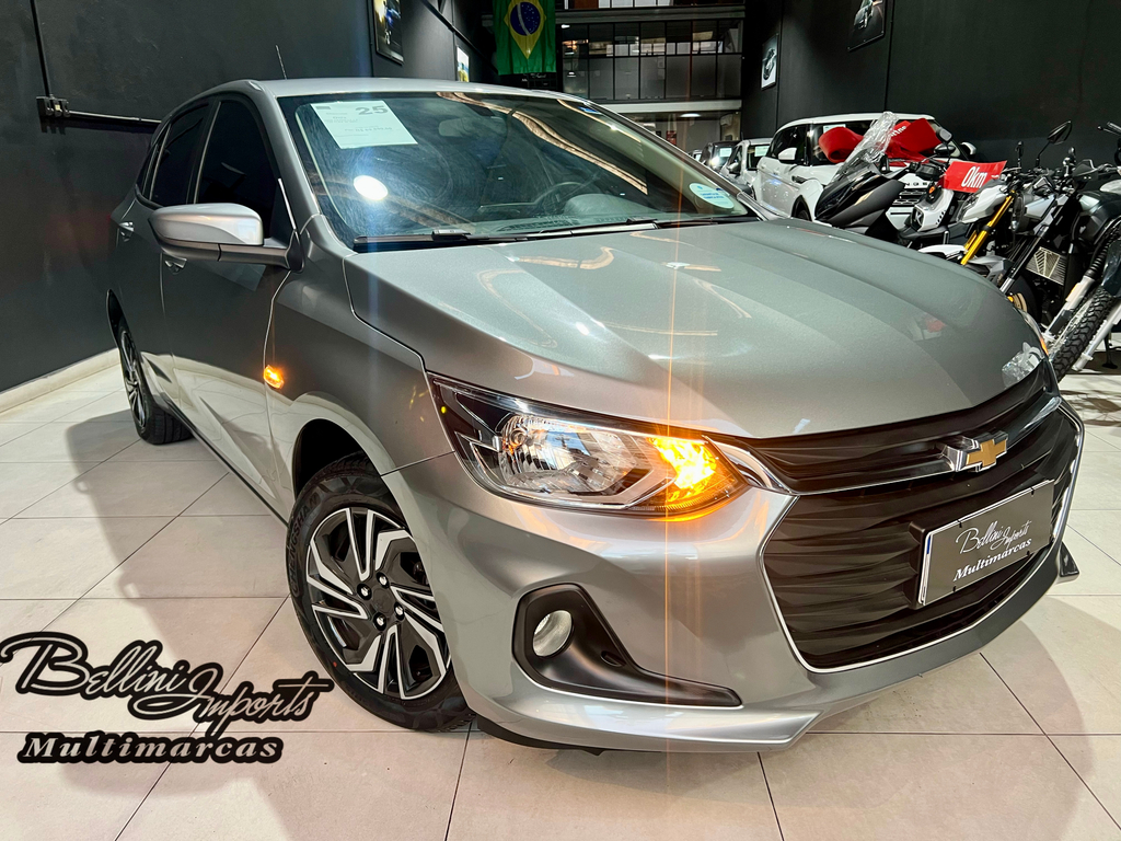 Chevrolet Onix Prata