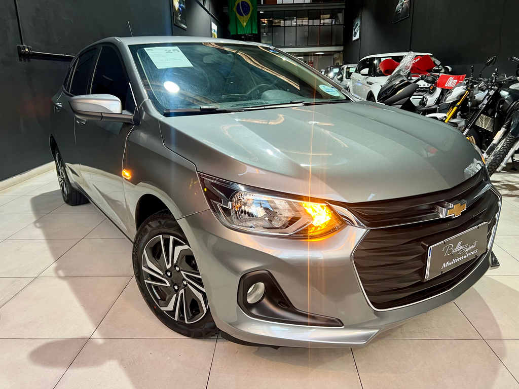 Chevrolet Onix Prata