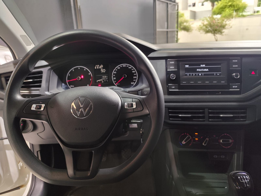 Volkswagen Polo Cinza