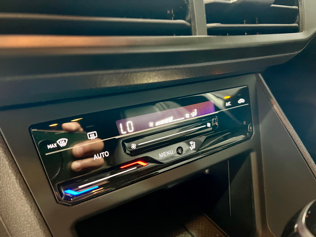 Volkswagen Nivus Preto