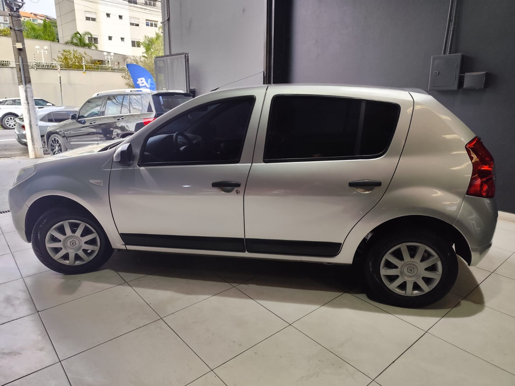Renault Sandero Prata