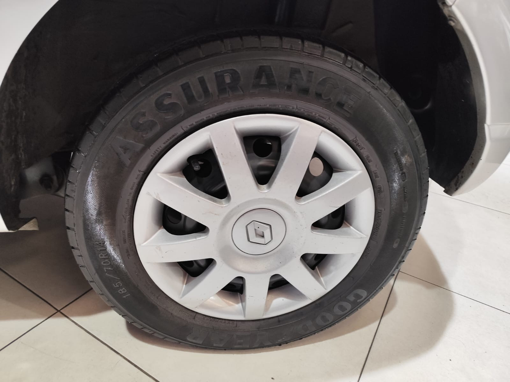Renault Sandero Prata
