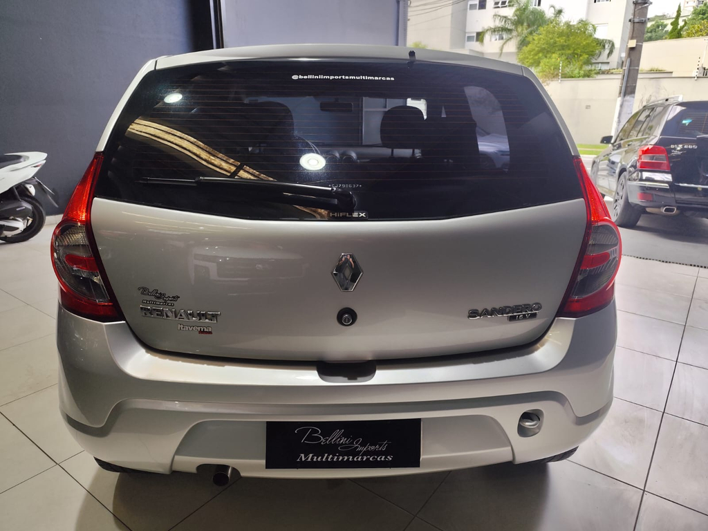 Renault Sandero Prata