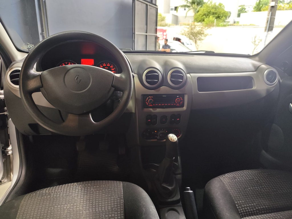 Renault Sandero Prata