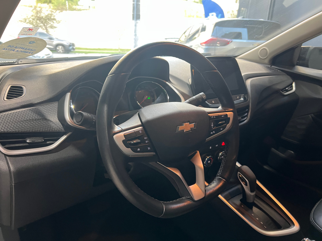 Chevrolet Onix Preto